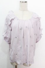 画像1: axes femme / ローズ刺繍フリルプルオーバー  ラベンダー S-26-05-08-029-AX-BL-AS-ZS (1)
