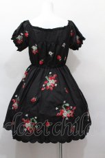 画像3: Ank Rouge / ストロベリー刺繍ワンピース  黒 S-26-05-10-056-CA-OP-AS-ZS (3)