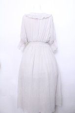 画像2: Fi.n.t / ローズクロスステッチ刺繍シフォンワンピース  グレー S-26-05-13-023-CA-OP-AS-ZS (2)