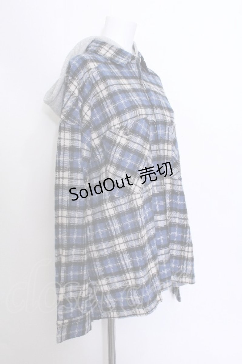 画像2: TRAVAS TOKYO / エンブレム刺繍入りフード付きチェックシャツ  ブルー S-26-05-15-024-PU-BL-HR-ZS (2)
