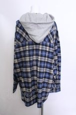 画像3: TRAVAS TOKYO / エンブレム刺繍入りフード付きチェックシャツ  ブルー S-26-05-15-024-PU-BL-HR-ZS (3)