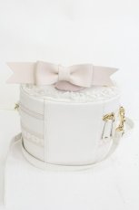 画像4: Maison de FLEUR / アニバーサリーケーキバッグ  白 S-26-05-15-007-LO-BG-AS-ZS (4)