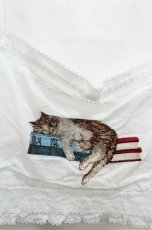 画像2: PINK HOUSE / 書斎の猫たち刺繍入りローンブラウス  アイボリー S-26-05-17-1002-LO-BL-SA-ZS (2)