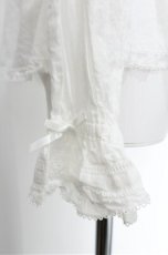 画像4: PINK HOUSE / 書斎の猫たち刺繍入りローンブラウス  アイボリー S-26-05-17-1002-LO-BL-SA-ZS (4)