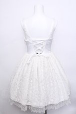 画像2: Angelic Pretty / Little Ladyジャンパースカート  白 S-26-05-19-030-AP-OP-HR-ZS (2)