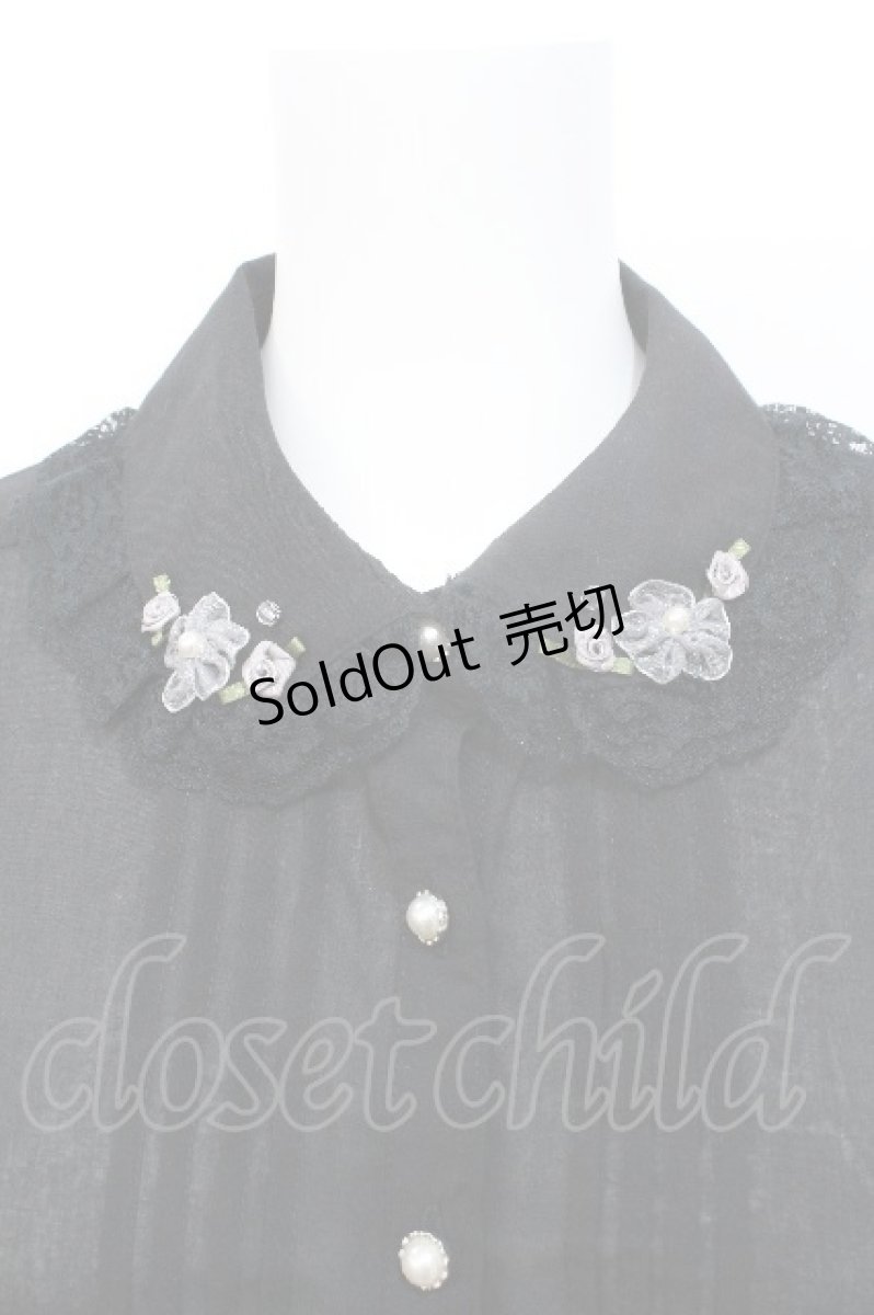 画像3: axes femme POETIQUE / お花モチーフ襟ブラウス  黒 S-26-05-19-020-AX-BL-HR-ZS (3)
