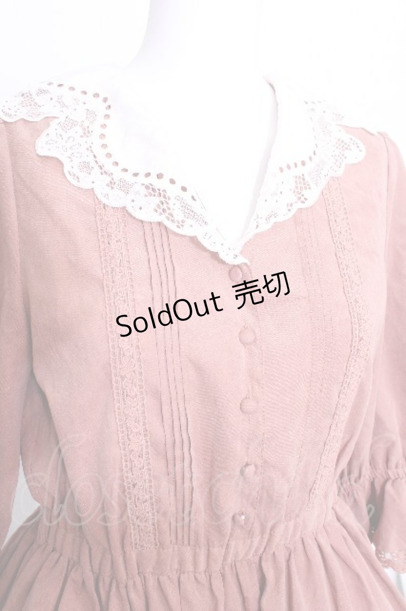 画像4: axes femme POETIQUE / レース襟スエード調ワンピース  オレンジブラウン S-26-05-22-031-AX-OP-HR-ZS (4)