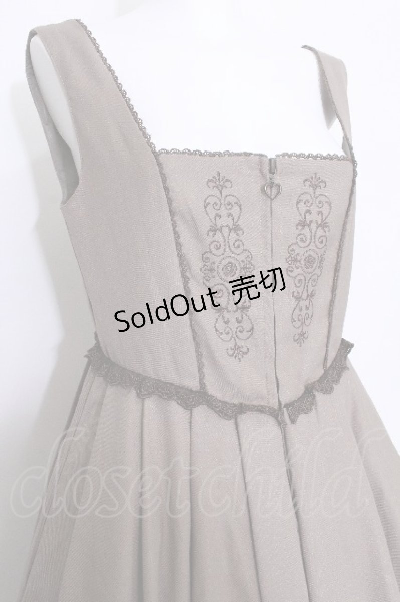 画像4: axes femme / アンティーク刺繍入りワンピース  ブラウン S-26-05-22-045-AX-OP-HR-ZS (4)
