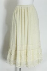 画像1: axes femme / 裾レースチュールスカート  アイボリー S-26-05-24-047-AX-SK-HR-ZS (1)