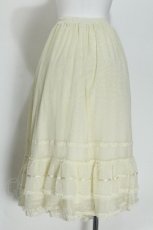 画像2: axes femme / 裾レースチュールスカート  アイボリー S-26-05-24-047-AX-SK-HR-ZS (2)