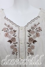 画像3: axes femme / 刺繍使いボリューム袖ブラウス M ベージュ S-26-05-25-039-AX-BL-HR-ZS (3)