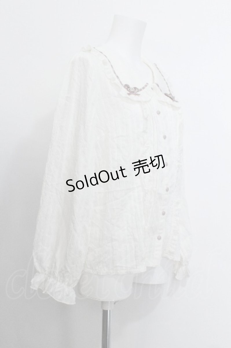 画像2: axes femme POETIQUE / ローズデザインフリルブラウス  オフ S-26-05-29-034-AX-BL-HR-ZS (2)
