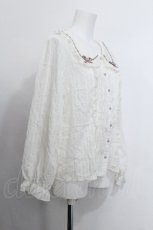 画像2: axes femme POETIQUE / ローズデザインフリルブラウス  オフ S-26-05-29-034-AX-BL-HR-ZS (2)
