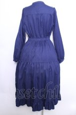 画像3: axes femme POETIQUE / ブロッキングベリー刺繍ワンピース  紺 S-26-05-29-054-AX-OP-HR-ZS (3)