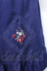 画像5: axes femme POETIQUE / ブロッキングベリー刺繍ワンピース  紺 S-26-05-29-054-AX-OP-HR-ZS (5)