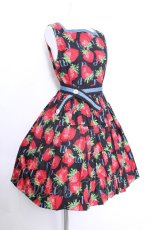 画像2: Jane Marple / Strawberry Meets Logo バックフリルドレス  黒 S-26-05-29-059-JM-OP-HR-ZS (2)