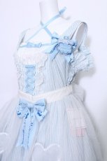画像4: metamorphose / シナモロールコラボ　エプロン付きジャンパースカート  サックス S-26-05-30-032-ME-OP-AS-ZS (4)