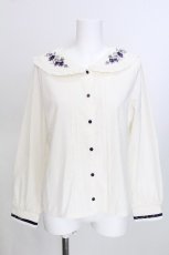 画像1: axes femme POETIQUE / ヴァンダンジュ刺繍ブラウス  オフ S-26-05-30-007-AX-BL-AS-ZS (1)