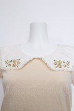 画像3: Fi.n.t / 襟バラ刺繍カットソー  アイボリー S-26-06-01-1007-CA-TO-HR-ZS (3)