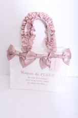 画像1: Maison de FLEUR / ジャカードリボンフリルスクエアトートSバッグ  白ｘピンク S-26-06-04-015-LO-BG-HR-ZS (1)