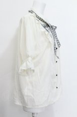 画像3: axes femme / リボン付ローズ刺繍ブラウス  オフ S-26-06-05-005-AX-TO-AS-ZS (3)