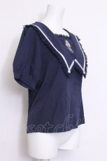 画像2: axes femme POETIQUE / リボン付きューリップ刺繍ブラウス  紺 S-26-06-11-023-AX-BL-AS-ZS (2)