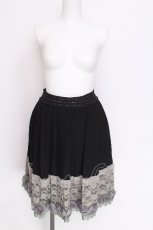 画像1: axes femme / 裾お花ミドル丈スカート  黒 S-26-06-12-059-AX-SK-HR-ZS (1)