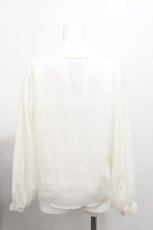 画像2: axes femme POETIQUE / フラワー刺繍襟ブラウス  白 S-26-06-18-006-AX-BL-AS-ZS (2)