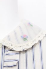 画像4: Jane Marple / Satin stripe フラワーエンブロイダリーカラードレス  白 S-26-06-24-033-JM-OP-HR-ZS (4)
