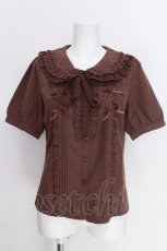 画像1: axes femme POETIQUE / リボンフリル半袖ブラウス  モカ S-26-06-26-026-AX-BL-AS-ZS (1)