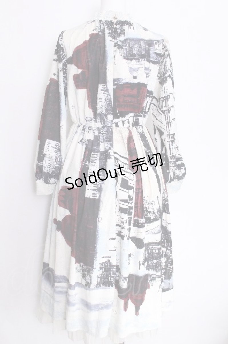 画像2: axes femme Nostalgic / パッチワーク街柄ワンピース  白 S-26-06-27-024-LO-OP-SZ-ZS (2)