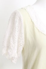 画像4: axes femme / バックシフォンリボンレーススリーブTシャツ  オフｘグリーン S-26-06-29-006-AX-TO-HR-ZS (4)