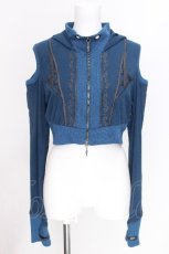 画像1: Ozz Croce / 刺繍入り肩開きショートパーカー  ブルー S-26-06-29-009-OO-TO-HR-ZS (1)