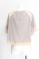 画像2: Ozz oneste / シフォンレースカットソー  グレーｘキナリ S-26-07-11-006-OO-BL-HR-ZS (2)