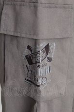 画像4: NieR Clothing / プリントカーゴパンツ  グレー S-26-07-11-060-PU-PA-AS-ZS (4)