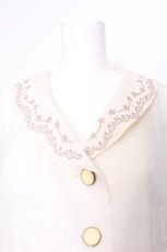 画像3: axes femme POETIQUE / 刺繍襟シアーロングコート  オフ S-26-07-16-020-AX-OP-AS-ZS (3)