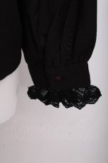 画像4: axes femme POETIQUE / 音符刺繍リボン付ブラウス  黒 S-26-07-21-022-AX-BL-AS-ZS (4)