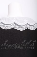 画像4: axes femme POETIQUE / スカラップ刺繍襟ブラウス  黒 S-26-07-21-028-AX-TO-AS-ZS (4)