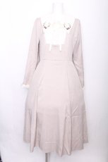 画像1: axes femme / ストロベリー刺繍ワンピース  オフ S-26-07-21-030-AX-OP-AS-ZS (1)