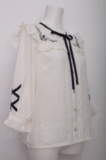 画像2: axes femme POETIQUE / ローズ刺繍レースアップブラウス  オフ S-26-07-21-004-AX-BL-AS-ZS (2)
