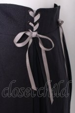 画像5: axes femme POETIQUE / レースアッププリーツ切替スカート  紺 S-26-07-21-050-AX-SK-AS-ZS (5)