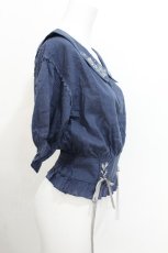 画像2: axes femme POETIQUE / マリン刺繍オフショルブラウス  ブルー S-26-07-23-025-AX-BL-AS-ZS (2)