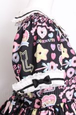 画像4: Angelic Pretty / Toy's Donut Dinerワンピース  クロ S-26-07-24-058-AP-OP-SZ-ZS (4)