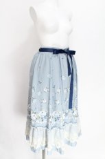 画像3: axes femme / 裾レース使い薔薇柄スカート  サックス S-26-07-27-050-AX-SK-AS-ZS (3)