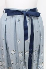 画像4: axes femme / 裾レース使い薔薇柄スカート  サックス S-26-07-27-050-AX-SK-AS-ZS (4)