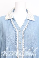 画像3: axes femme / 後ろ編み上げレースデニムシャツ  ウォッシュ S-26-07-29-005-AX-BL-HR-ZS (3)