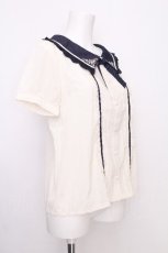 画像3: axes femme POETIQUE / 襟刺繍ピンタックブラウス  オフｘ紺 S-26-07-31-011-AX-BL-AS-ZS (3)