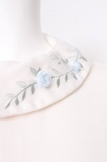 画像5: an another angelus / ローズモチーフ刺繍衿ブラウス【洗える】  オフ S-26-08-06-027-CA-BL-HR-ZS (5)