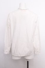 画像4: F i.n.t / ピンタックヨークコットンレース使いブラウス  白 S-26-08-06-029-CA-BL-HR-ZS (4)