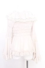 画像2: ATELIER PIERROT / レースシャーリング姫袖ブラウス  オフ S-26-08-10-004-EL-BL-AS-ZS (2)